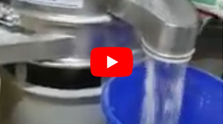 Vibratory sieving Machine with Anti Chocking System